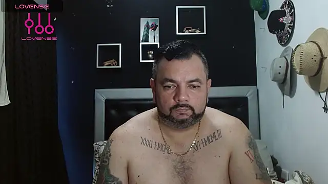 Snapshot of perverseveteranmanxxx chatting on 9, 12, 2024 perverseveteranmanxxx online show from 9, 12, 2024