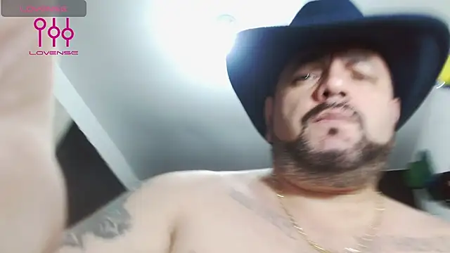 Snapshot of perverseveteranmanxxx chatting on 14, 12, 2024 perverseveteranmanxxx online show from 14, 12, 2024