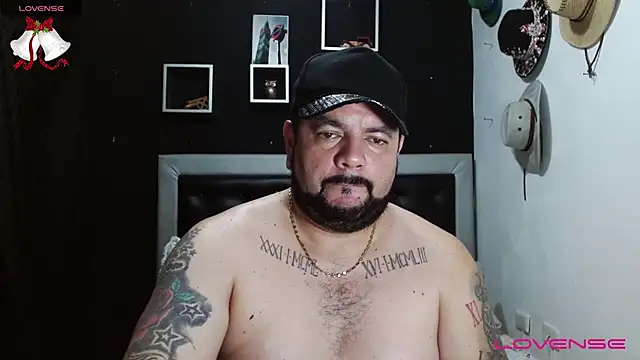 Snapshot of perverseveteranmanxxx chatting on 27, 12, 2024 perverseveteranmanxxx online show from 27, 12, 2024