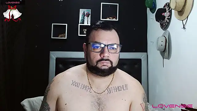 Snapshot of perverseveteranmanxxx chatting on 28, 12, 2024 perverseveteranmanxxx online show from 28, 12, 2024