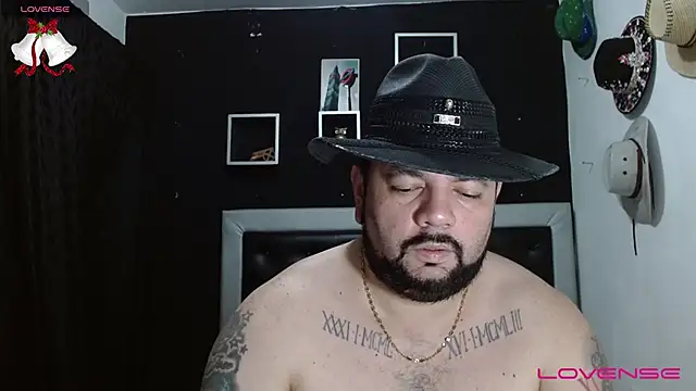 Snapshot of perverseveteranmanxxx chatting on 28, 12, 2024 perverseveteranmanxxx online show from 28, 12, 2024