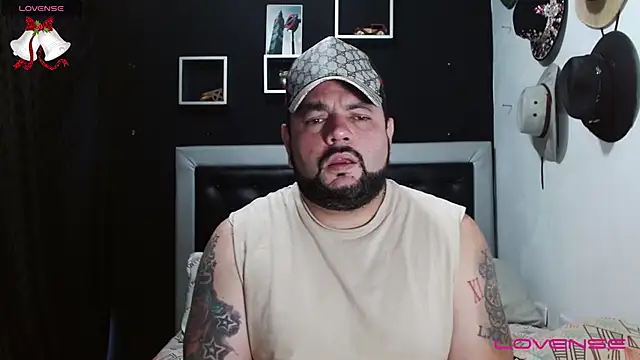 Snapshot of perverseveteranmanxxx chatting on 31, 12, 2024 perverseveteranmanxxx online show from 31, 12, 2024