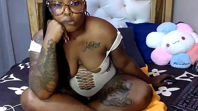 Snapshot of creamyamber chatting on 6, 2, 2026 creamyamber online show from 6, 2, 2026