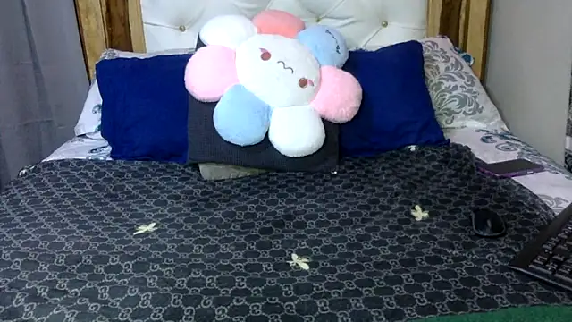 Snapshot of creamyamber chatting on 13, 2, 2026 creamyamber online show from 13, 2, 2026