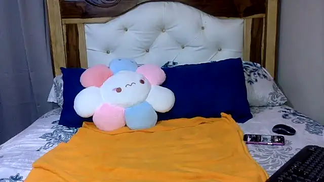 Snapshot of creamyamber chatting on 17, 2, 2026 creamyamber online show from 17, 2, 2026