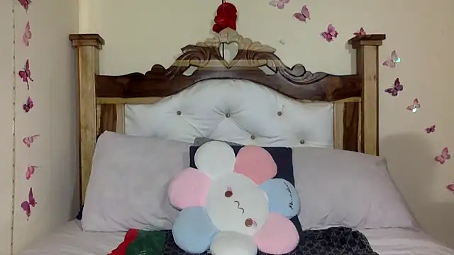 Snapshot of creamyamber chatting on 3, 6, 2026 creamyamber online show from 3, 6, 2026