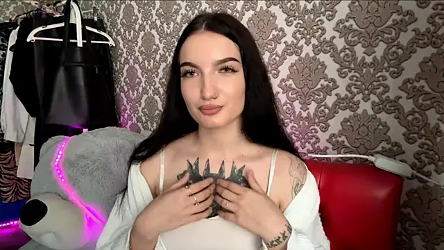ElizbethLeban online show from 13, 5, 2026