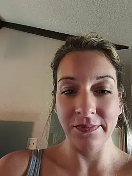 Snapshot of missbellastar chatting on 21, 5, 2026 missbellastar online show from 21, 5, 2026