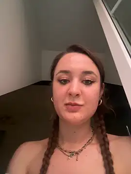 ZaylaDreams online show from 19, 6, 2026