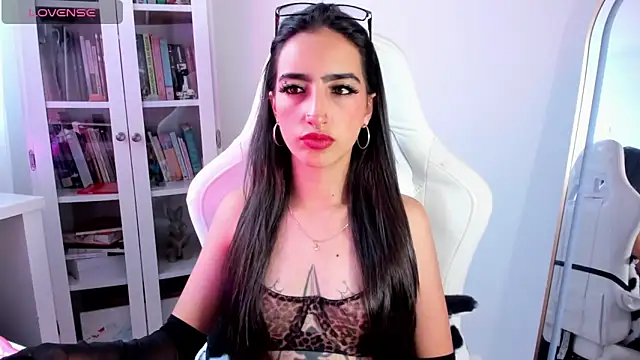 Snapshot of AgathaBlair chatting on 4, 6, 2026 AgathaBlair online show from 4, 6, 2026