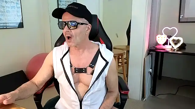 hotdadbod online show from 1, 2, 2025