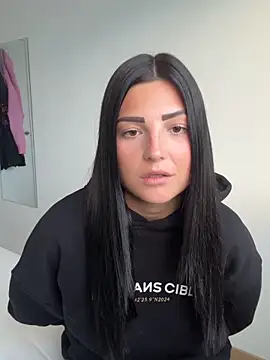 leaascorpioo online show from 18, 5, 2026