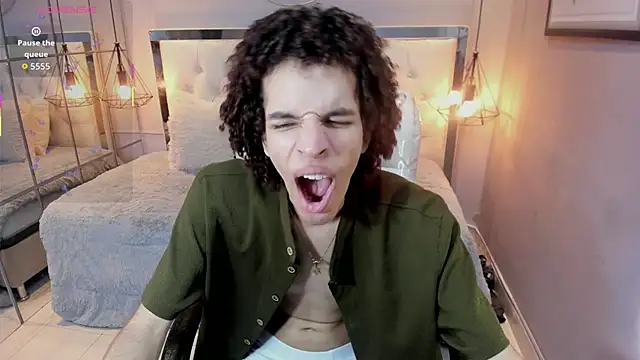 Snapshot of felix_haze chatting on 27, 5, 2026 felix haze online show from 27, 5, 2026