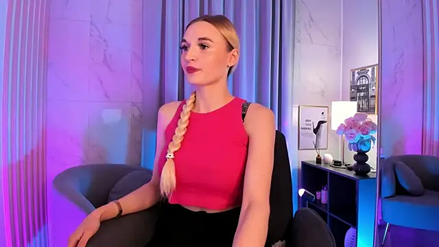 Snapshot of Mila__Lux chatting on 24, 6, 2026 Mila Lux online show from 24, 6, 2026