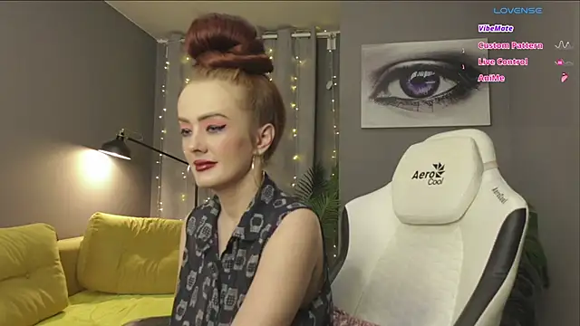 Snapshot of Megany chatting on 10, 3, 2025 Megany online show from 10, 3, 2025