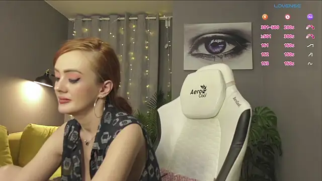 Snapshot of Megany chatting on 10, 3, 2025 Megany online show from 10, 3, 2025