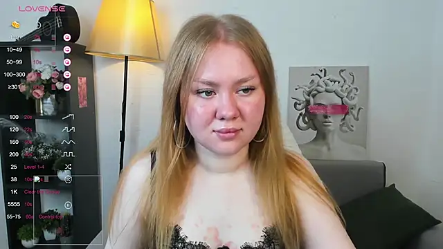 AlexaaBee online show from 10, 6, 2026