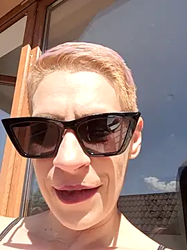 KittyDesiree online show from 17, 6, 2026