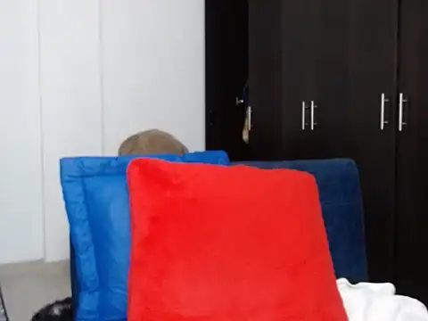 red milf  online show from 31, 5, 2026