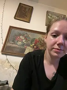 Snapshot of kovariza535 chatting on 18, 7, 2026 kovariza535 online show from 18, 7, 2026