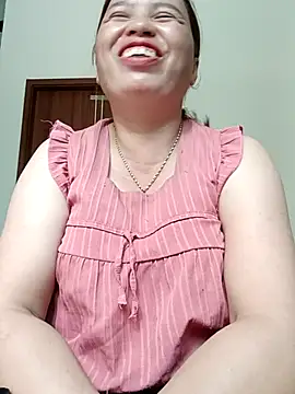 Snapshot of -Yeyi- chatting on 22, 6, 2026 -Yeyi- online show from 22, 6, 2026
