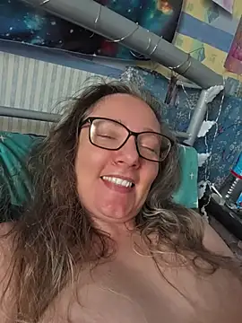 Snapshot of Izzylove47 chatting on 27, 6, 2026 Izzylove47 online show from 27, 6, 2026