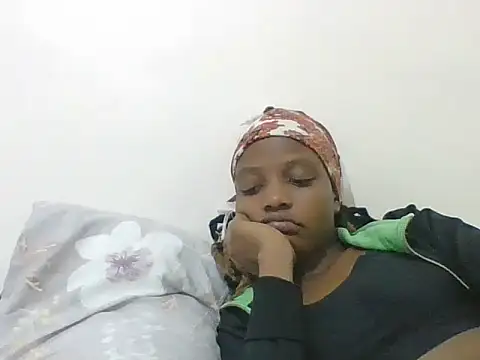 Snapshot of chickcute12 chatting on 8, 6, 2026 chickcute12 online show from 8, 6, 2026