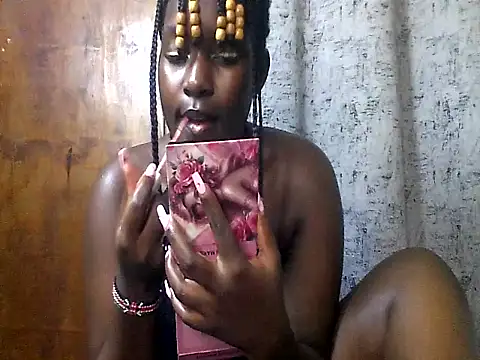 Snapshot of MoonlighMaya chatting on 27, 6, 2026 MoonlighMaya online show from 27, 6, 2026