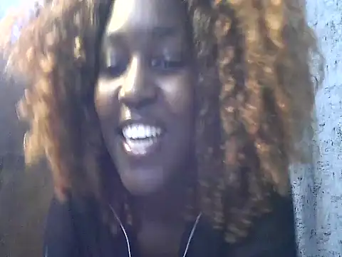Snapshot of MoonlighMaya chatting on 28, 7, 2026 MoonlighMaya online show from 28, 7, 2026
