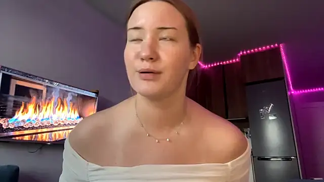 Lisi Kiss  online show from 4, 6, 2026