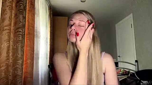 Snapshot of HoneysPiee chatting on 15, 6, 2026 HoneysPiee online show from 15, 6, 2026