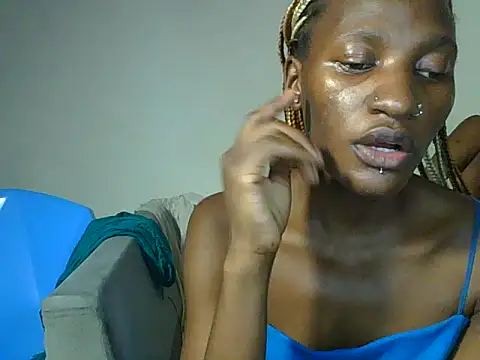 SleekCandy petites online show from 14, 6, 2026
