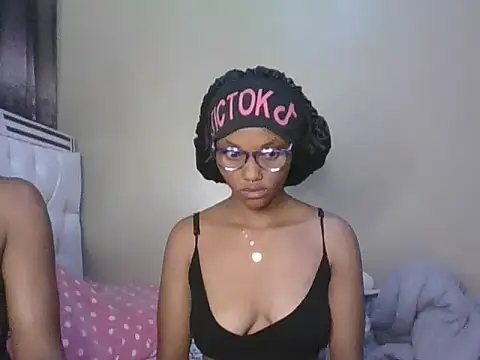 PrettyT5 online show from 15, 6, 2026