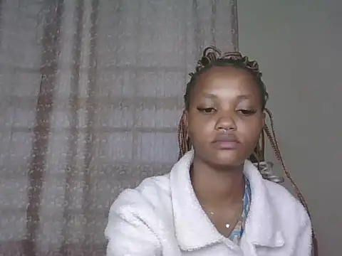 PrettyT5 online show from 28, 6, 2026
