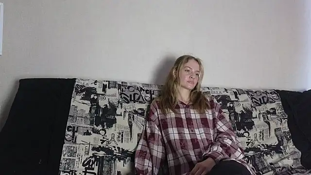 Snapshot of KareyFonger chatting on 25, 6, 2026 KareyFonger online show from 25, 6, 2026