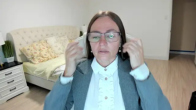 Snapshot of Vika73 chatting on 23, 9, 2025 Vika73 online show from 23, 9, 2025