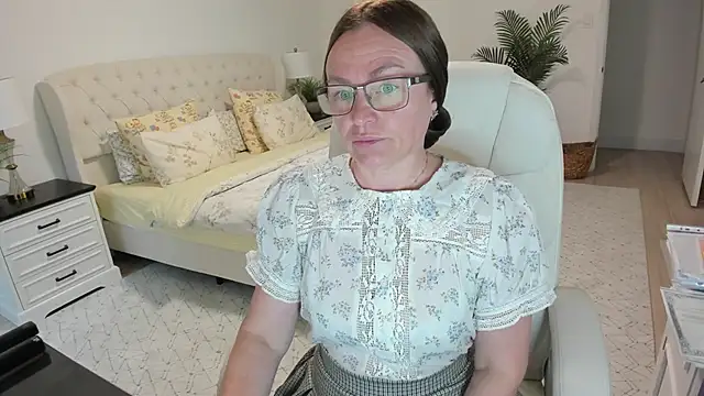 Snapshot of Vika73 chatting on 11, 5, 2026 Vika73 online show from 11, 5, 2026