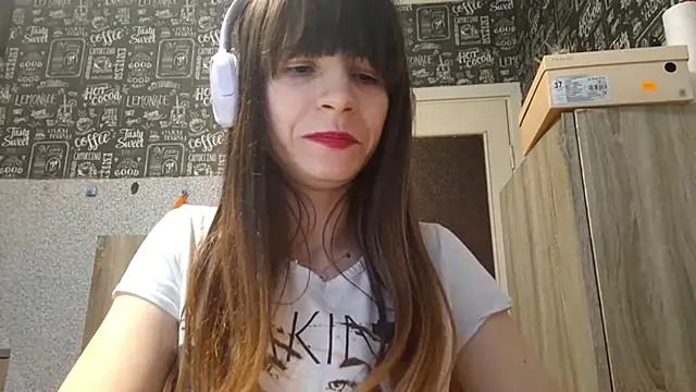 CherlyPrattella online show from 16, 5, 2026