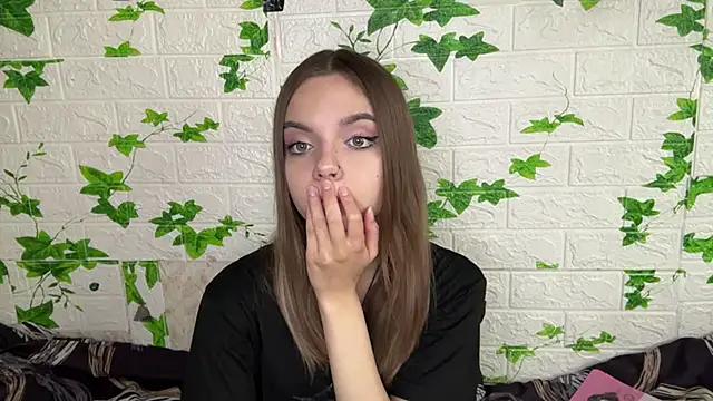 Snapshot of LisaPorse chatting on 19, 6, 2026 LisaPorse online show from 19, 6, 2026