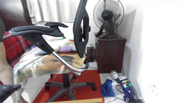Snapshot of jenny_milf69 chatting on 3, 3, 2025 jenny milf69 online show from 3, 3, 2025