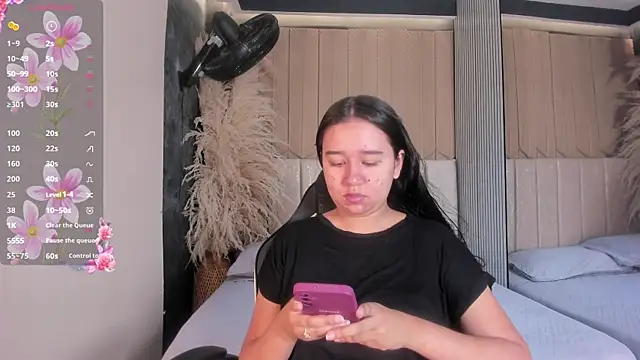 SweetNova1 online show from 25, 6, 2026