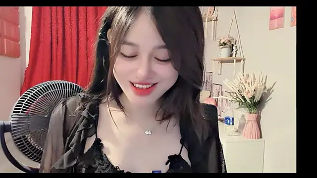 Snapshot of Bee-Cherry chatting on 23, 6, 2026 Bee-Cherry online show from 23, 6, 2026
