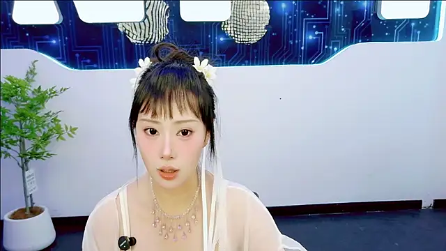 Snapshot of Nicole-- chatting on 18, 5, 2026 Nicole-- online show from 18, 5, 2026