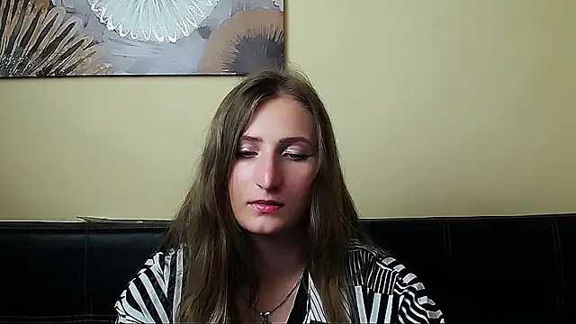 Jenny smille  online show from 1, 7, 2026
