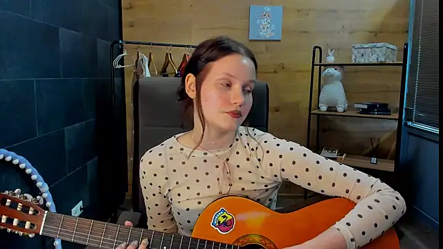 AnneePoole online show from 22, 5, 2026