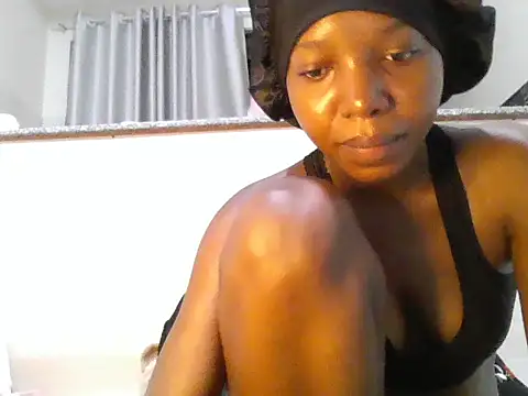Snapshot of daddy_queen2 chatting on 28, 5, 2026 daddy queen2 online show from 28, 5, 2026