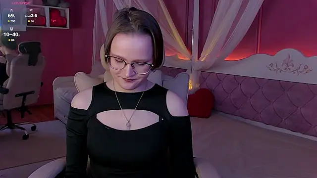 AgnesRay online show from 7, 6, 2026