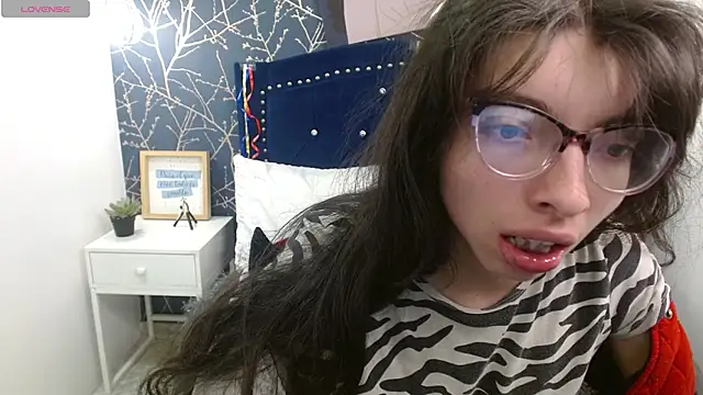Allyshon  online show from 29, 6, 2026