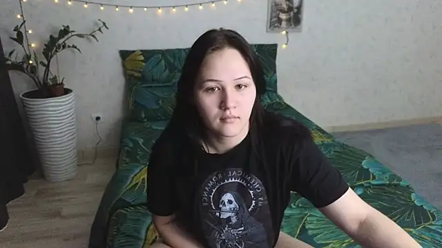 Snapshot of Tori_cute chatting on 3, 6, 2026 Tori cute online show from 3, 6, 2026