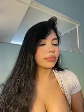 FERNANDAXX  online show from 3, 6, 2026